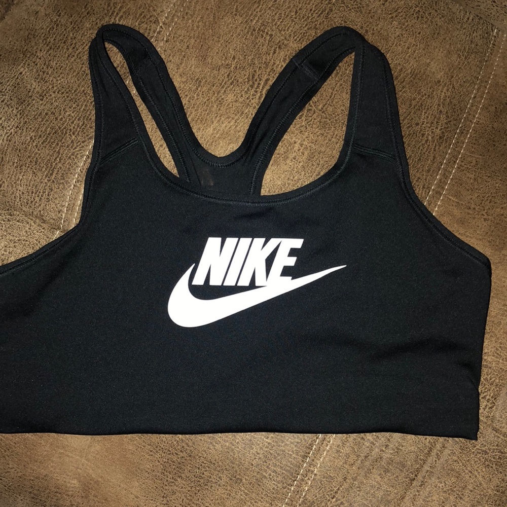 Women black Nike sports bra size XL.